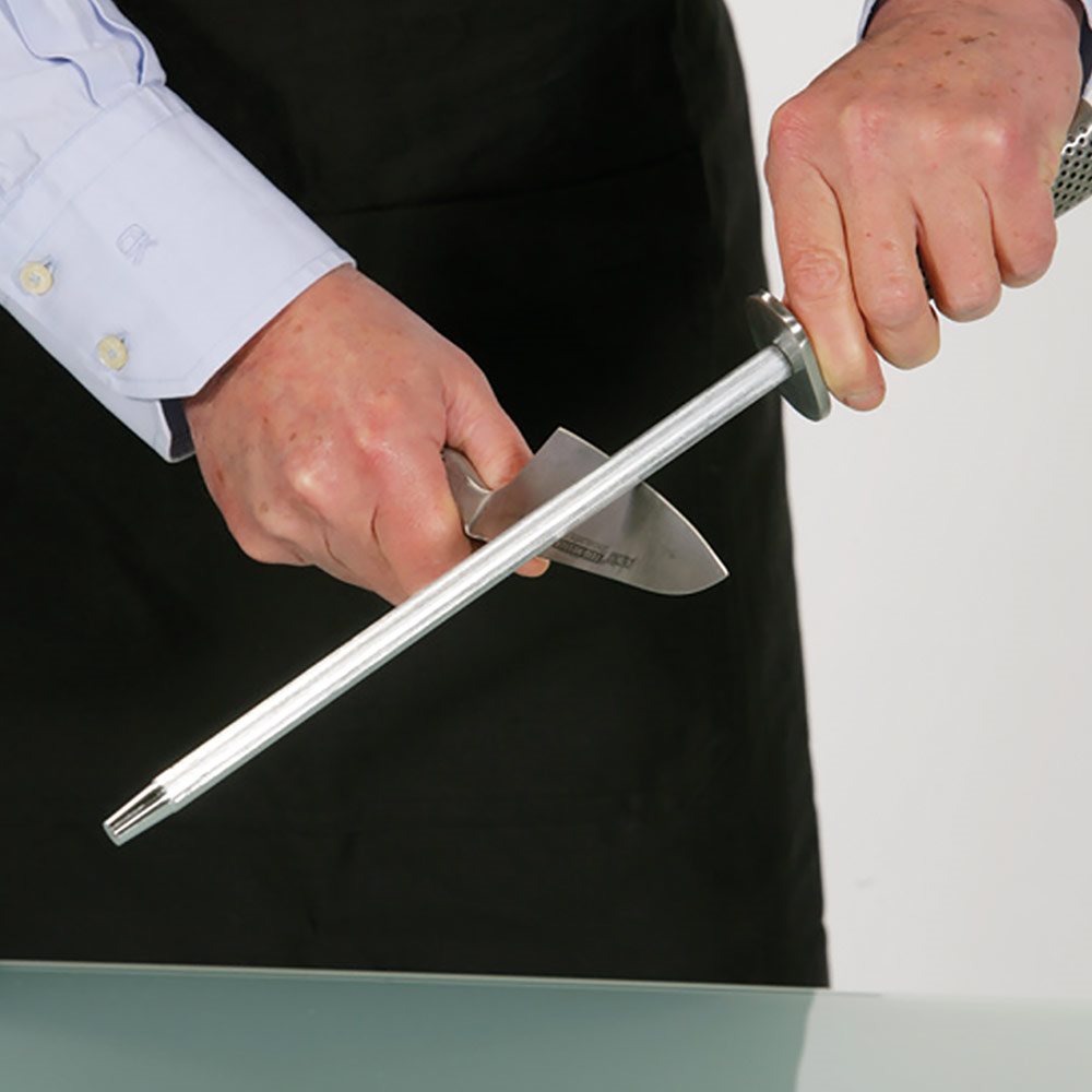 Comment affuter un couteau : bien entretenir les lames céramiques